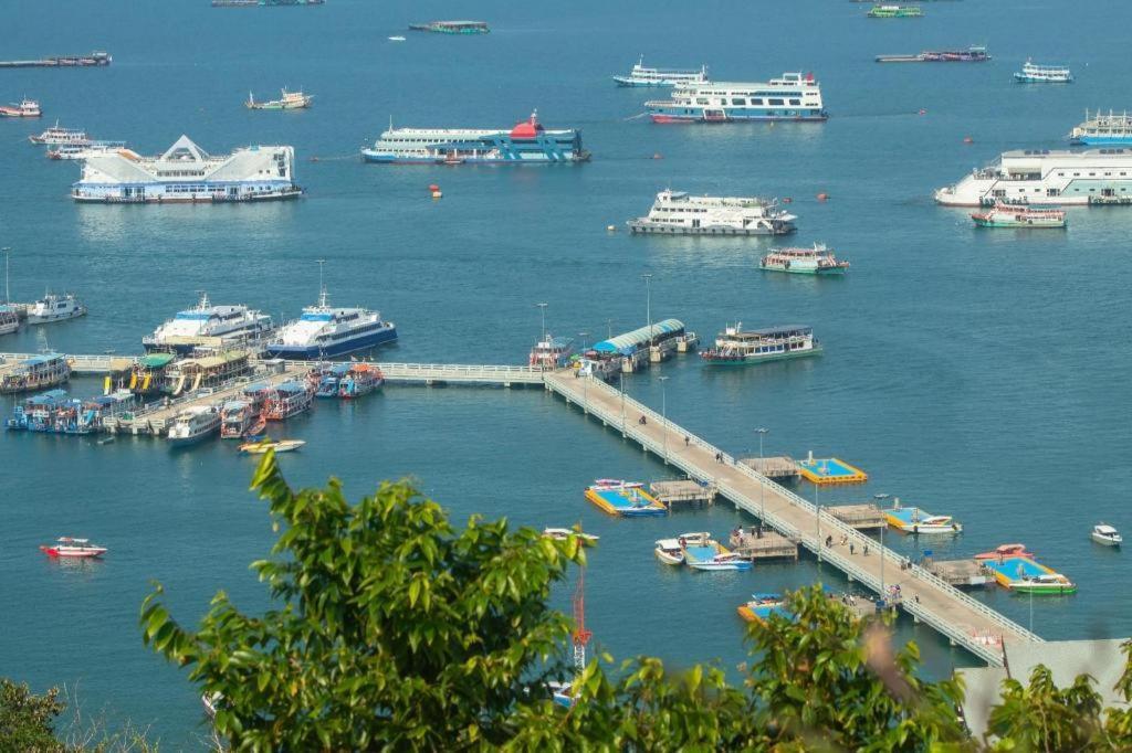 B2 South Pattaya Premier Hotel Exteriör bild
