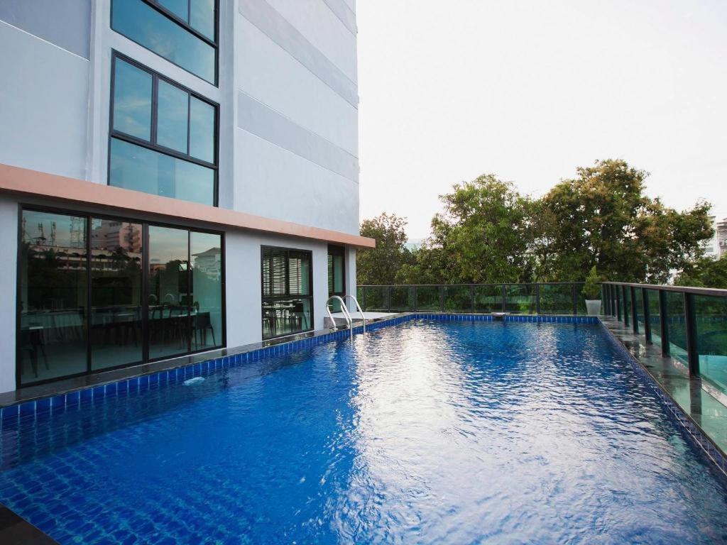 B2 South Pattaya Premier Hotel Exteriör bild