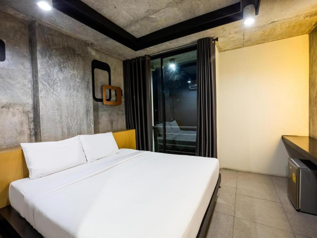B2 South Pattaya Premier Hotel Exteriör bild