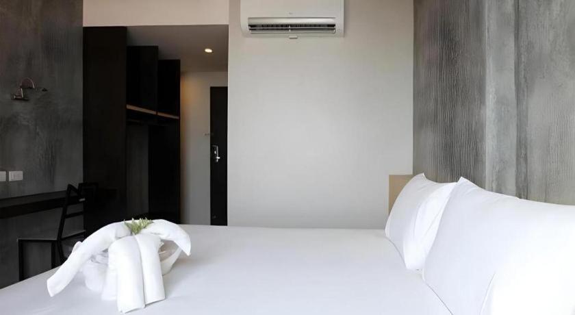 B2 South Pattaya Premier Hotel Exteriör bild