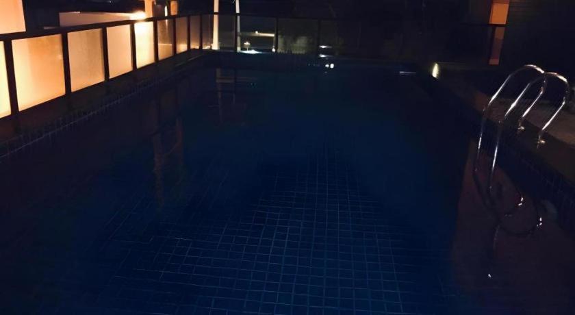 B2 South Pattaya Premier Hotel Exteriör bild