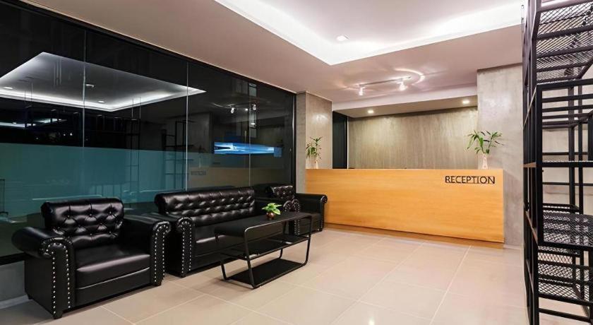 B2 South Pattaya Premier Hotel Exteriör bild